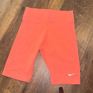 Women Nike biker shorts xs